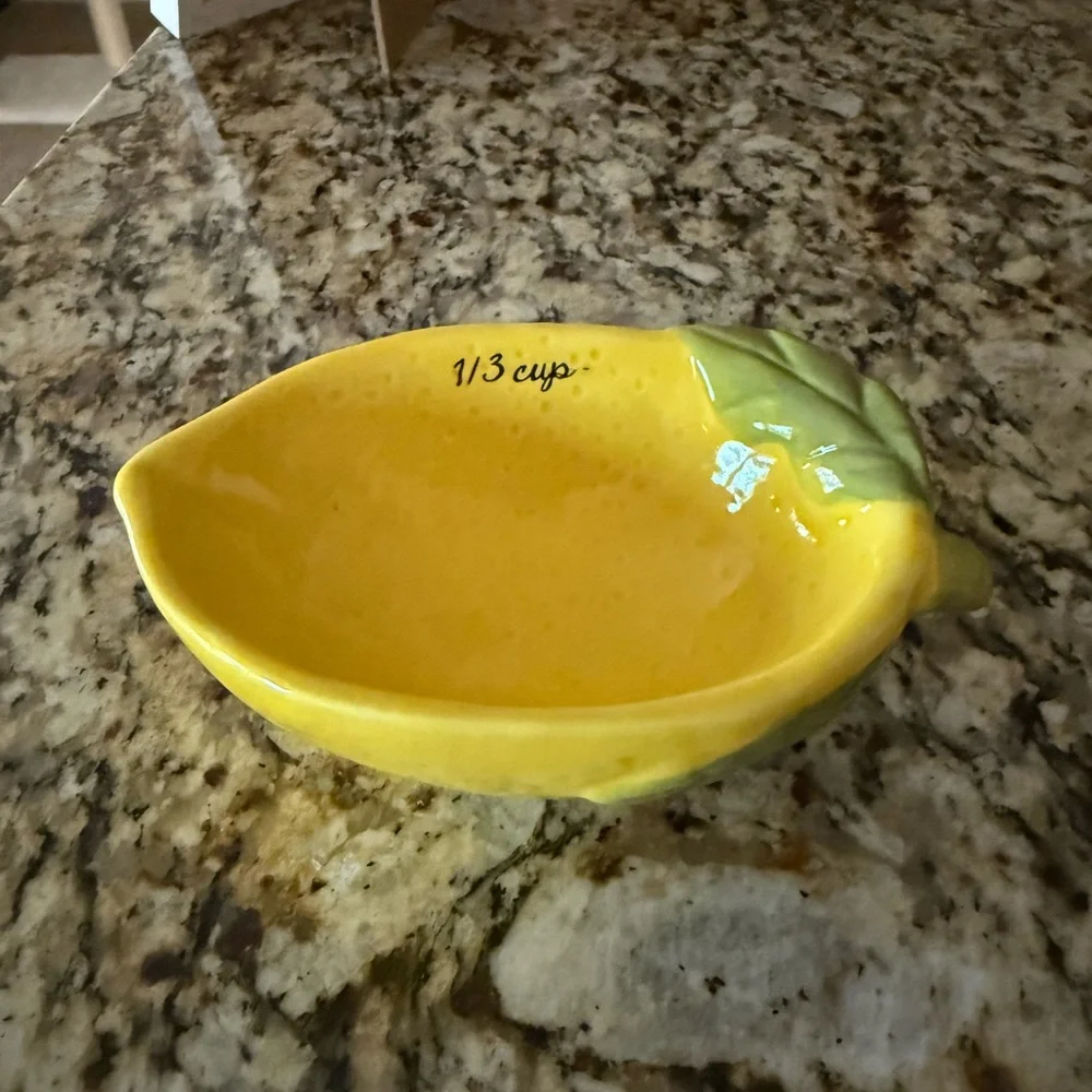 Lemon Shaped Ceramic Measuring Cups - Picture 4 of 6